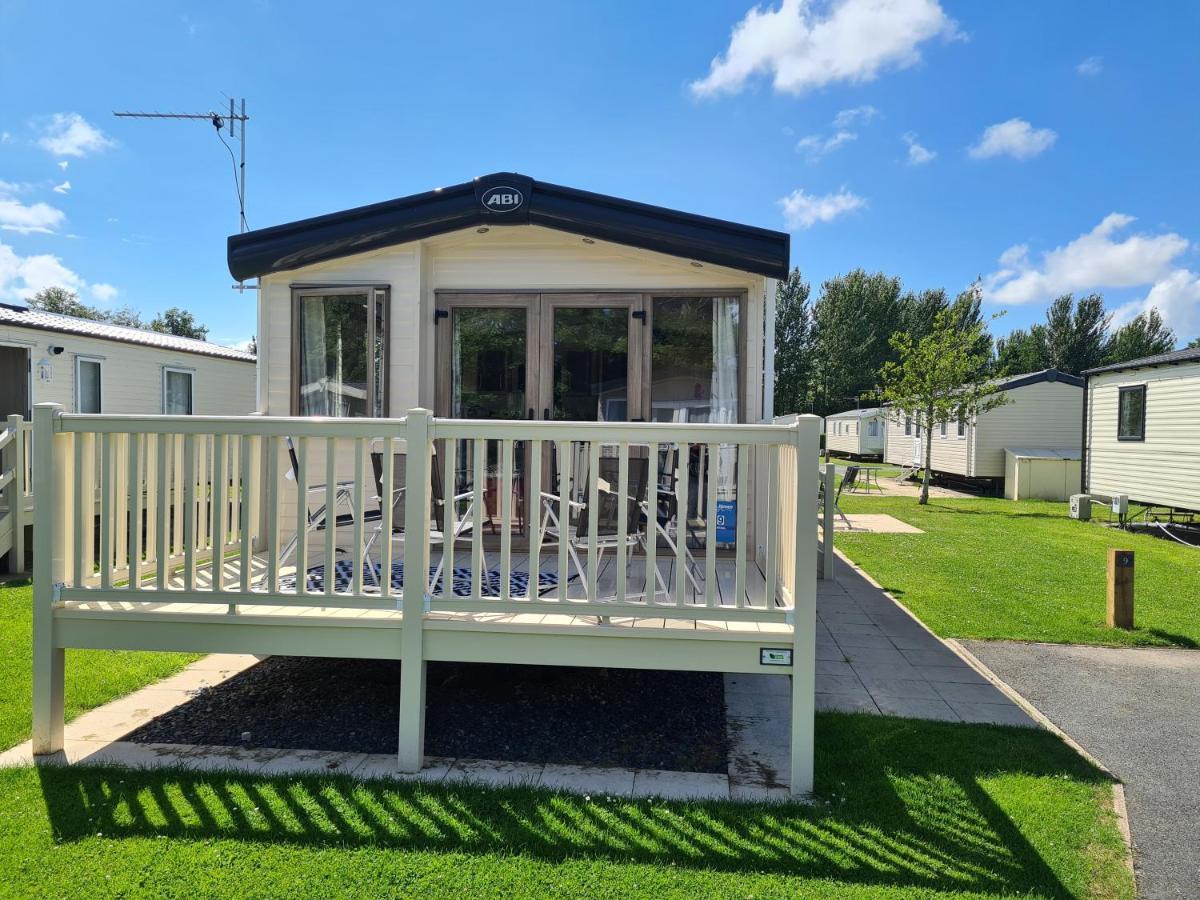The Hideaway Hotel Grange-over-Sands ภายนอก รูปภาพ