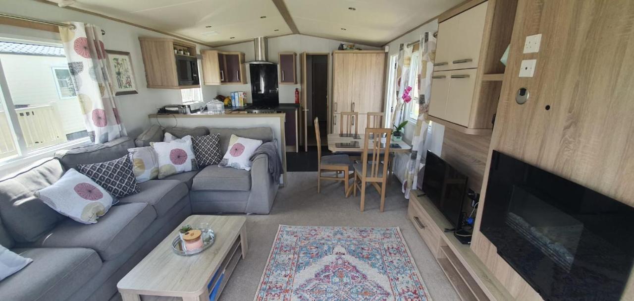 The Hideaway Hotel Grange-over-Sands ภายนอก รูปภาพ