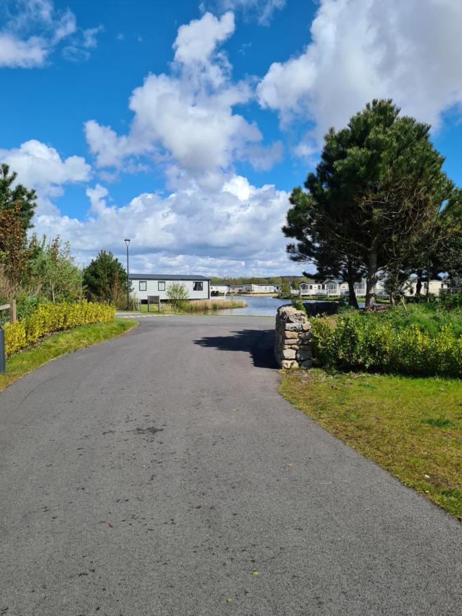 The Hideaway Hotel Grange-over-Sands ภายนอก รูปภาพ